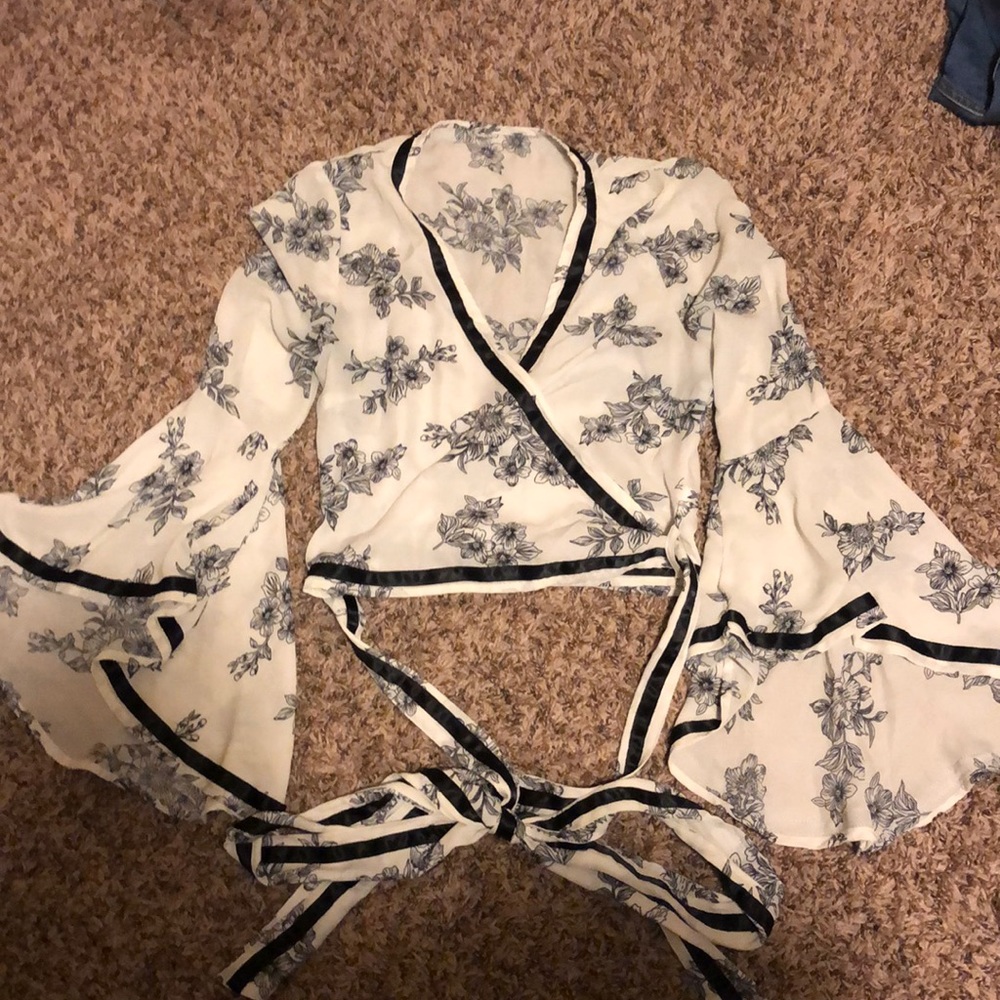 White and black floral long sleeve top